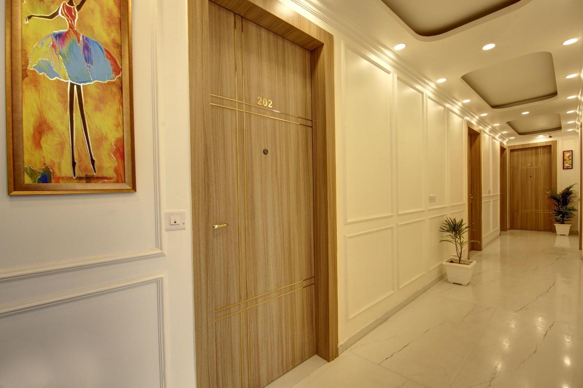 Anandam Club House Lejlighedshotel Gurgaon Eksteriør billede